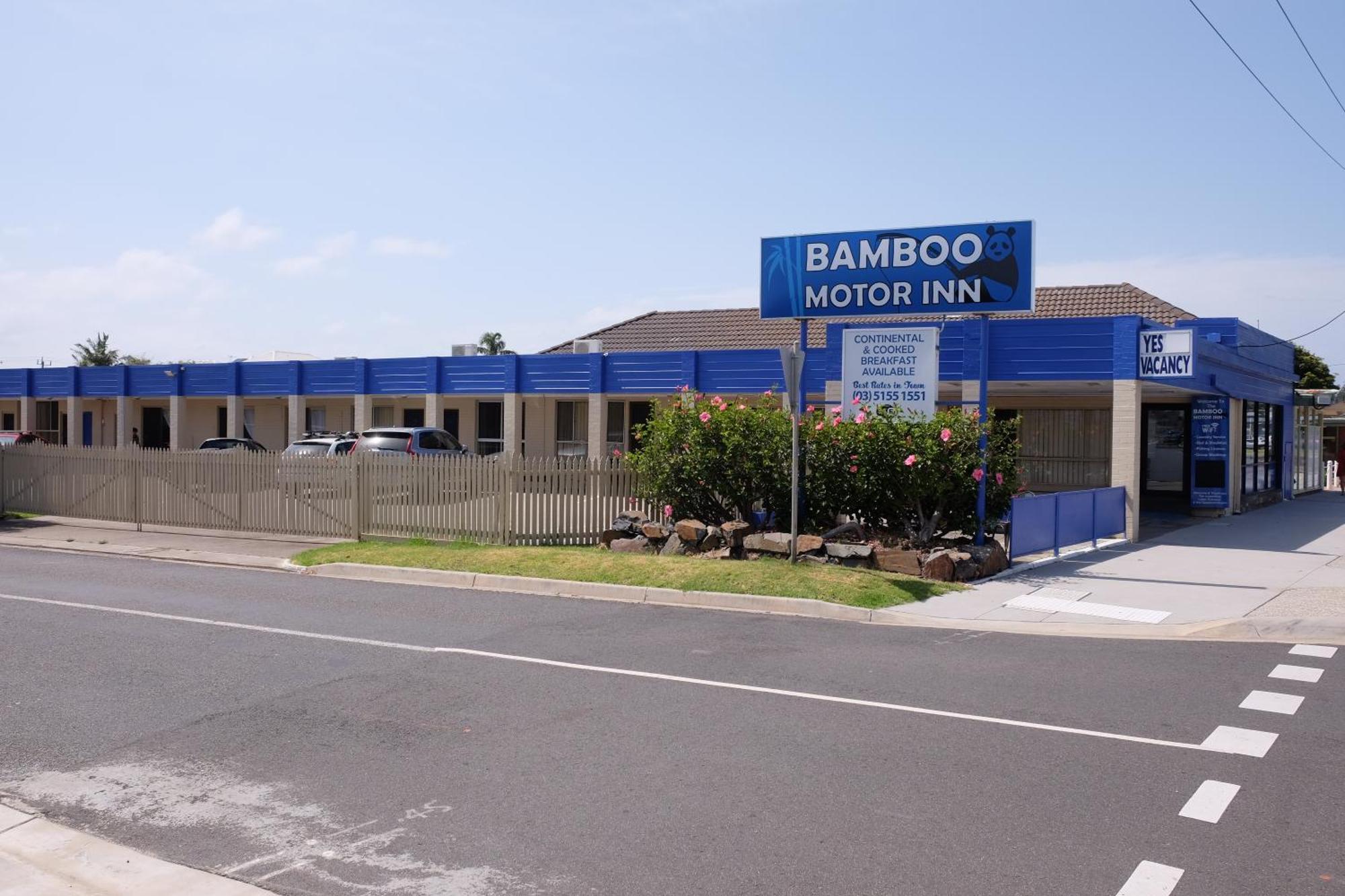 Bamboo Motor Inn Lakes Entrance Kültér fotó