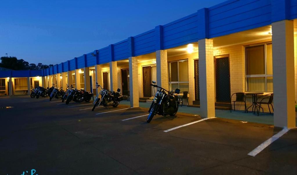 Bamboo Motor Inn Lakes Entrance Kültér fotó